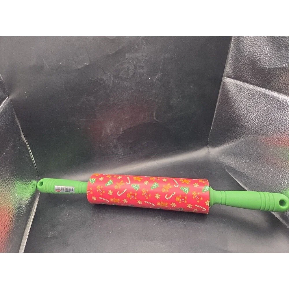 Gingerbread Men Silicone Rolling Pin Christmas HOLIDAY TIME  Red Green Stars